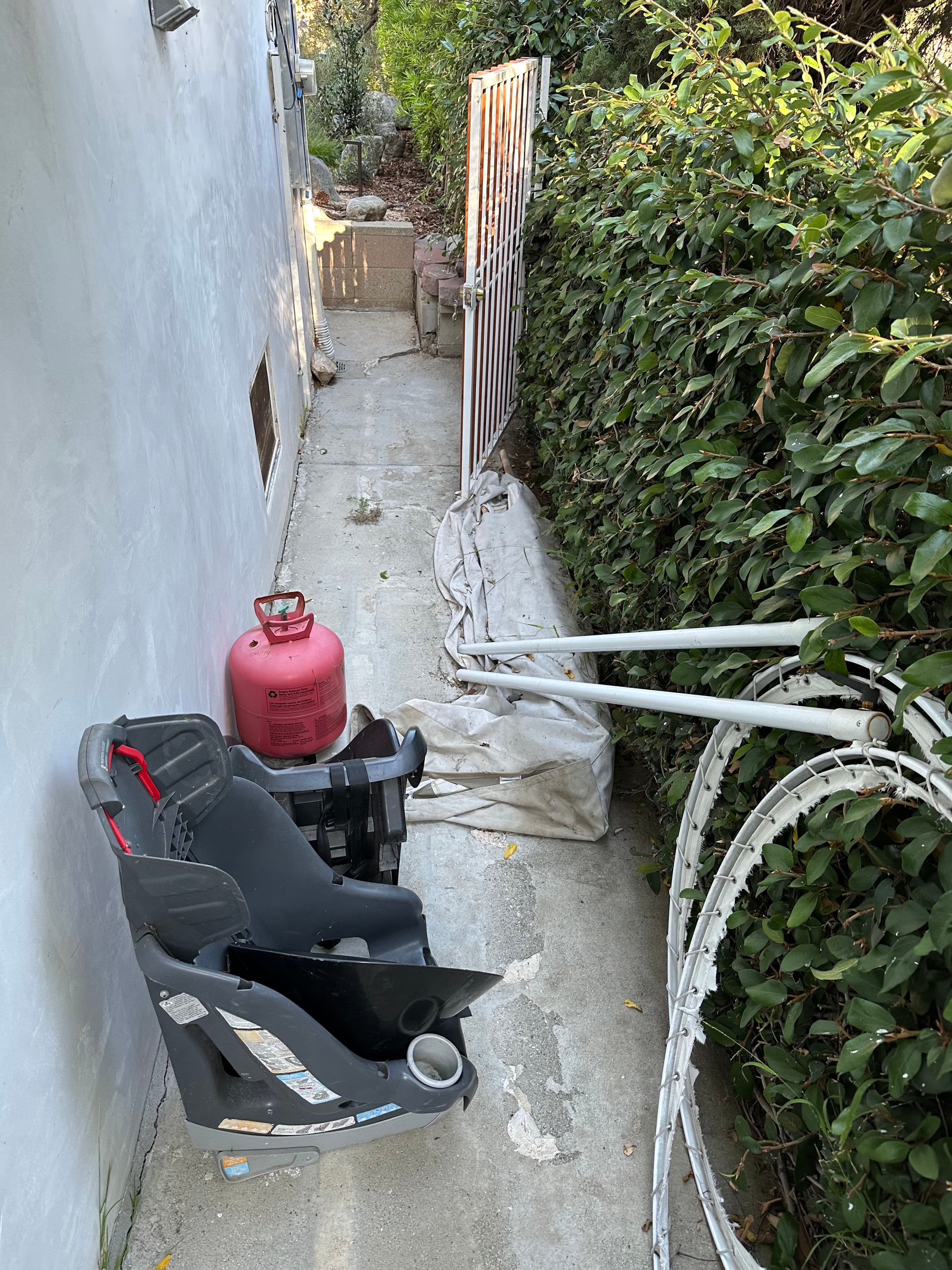 Project Side Yard Junk Removal That Opens the Space Back Up image
