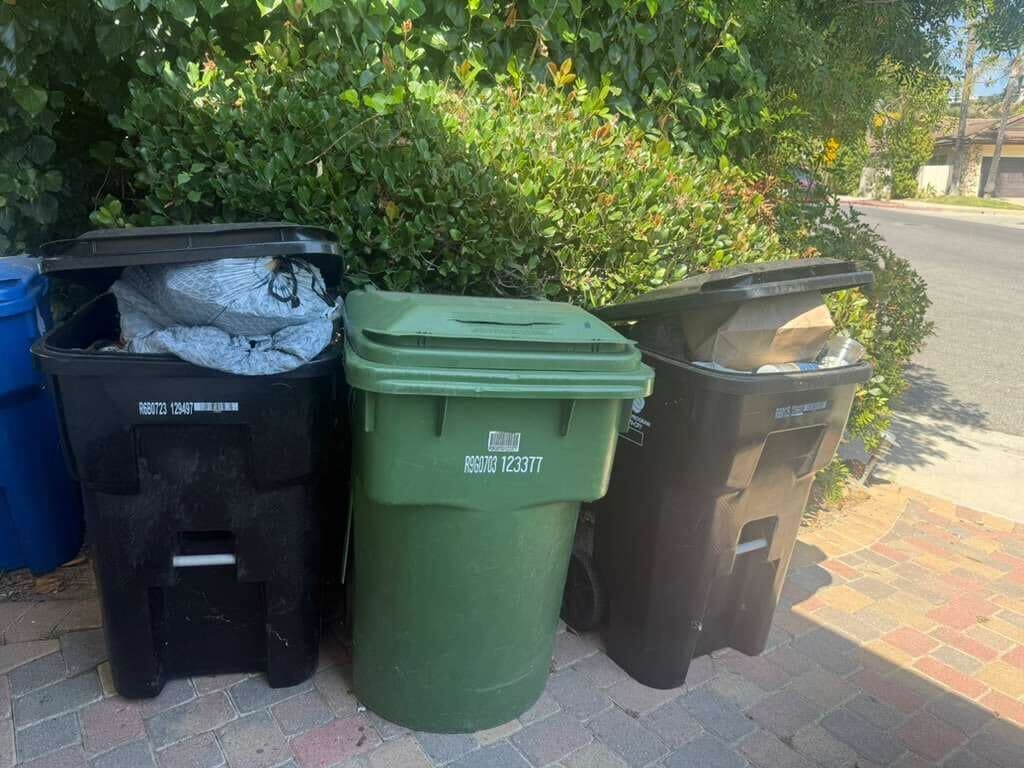 Airbnb Trash Overflow Is a Real Problem We Solve Fast image