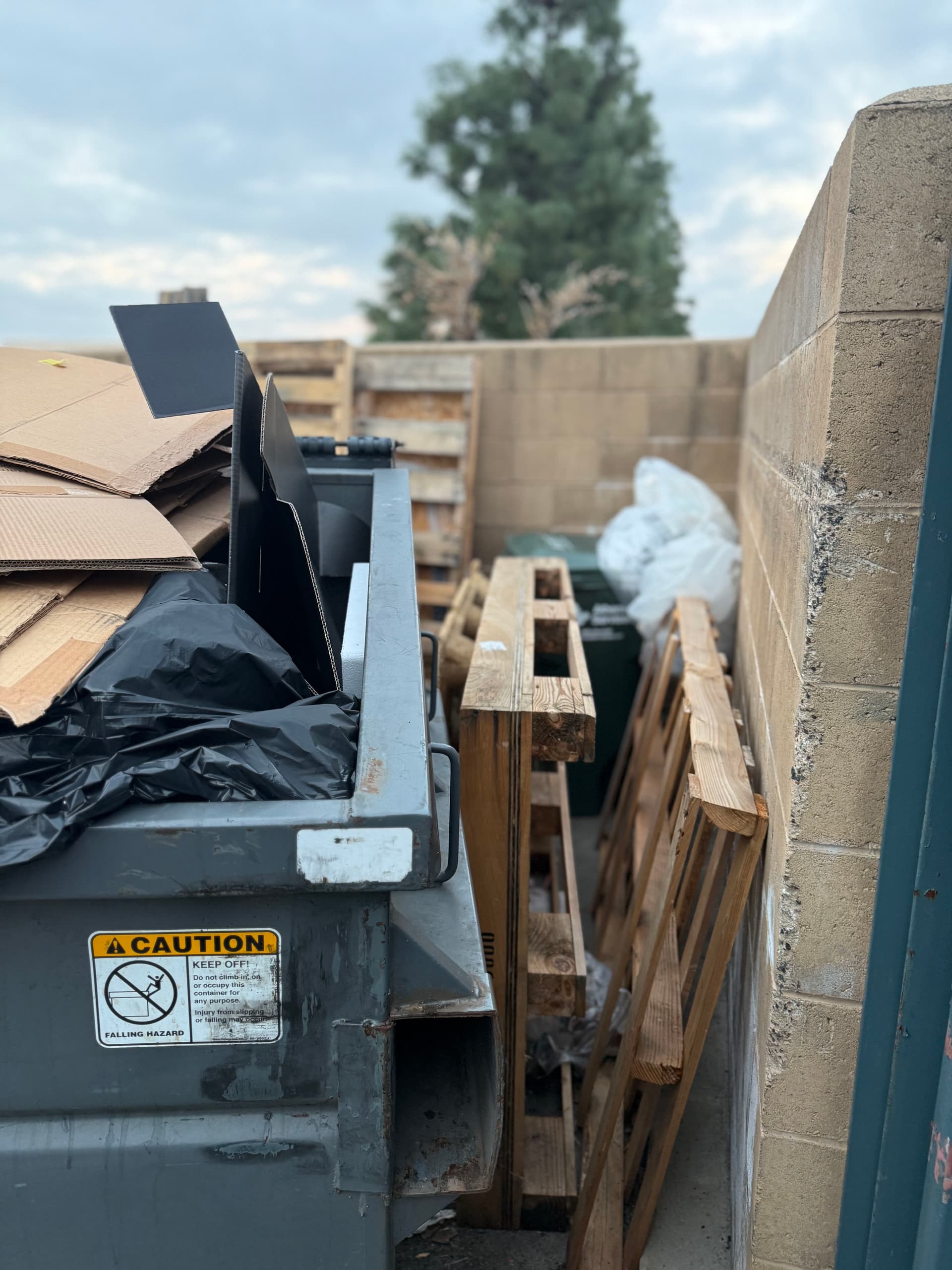 Gallery photos for Junk Removal Cleanup in Pasadena: Image #2