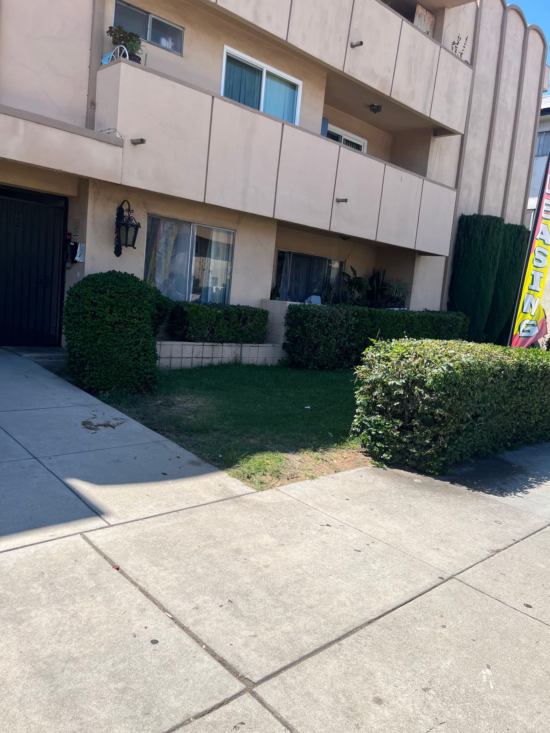 Gallery photos for Full Property Cleanout at a Residential Apartment Complex: Image #1