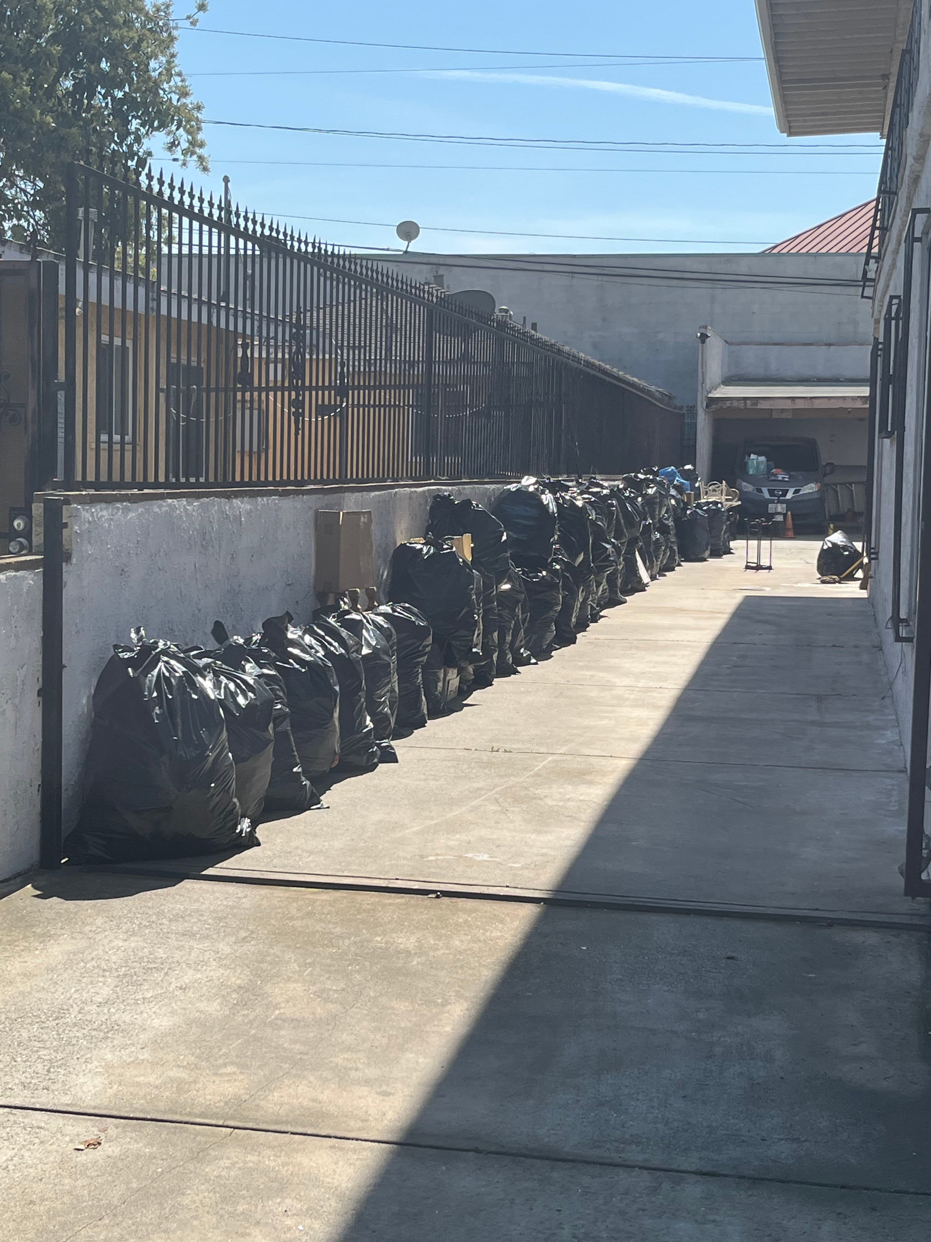 Project Effective Junk Removal in La Cañada Flintridge image