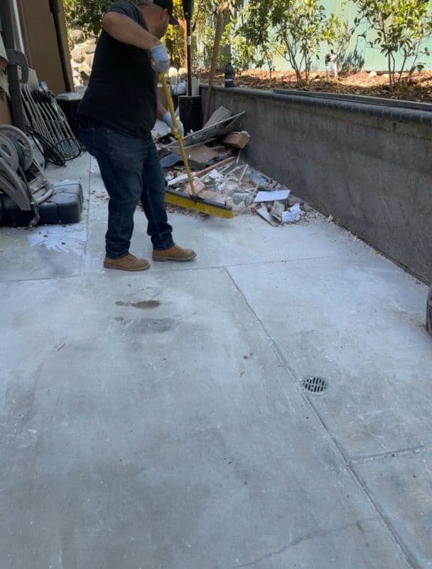 Gallery photos for Efficient Debris Cleanup in Glendale CA: Image #1