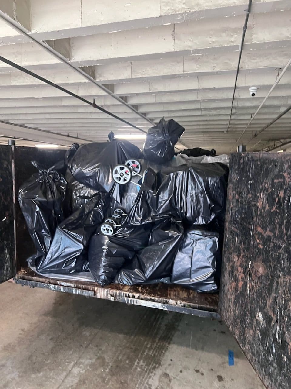 Gallery photos for Efficient Apartment Cleanout in Santa Monica: Image #1