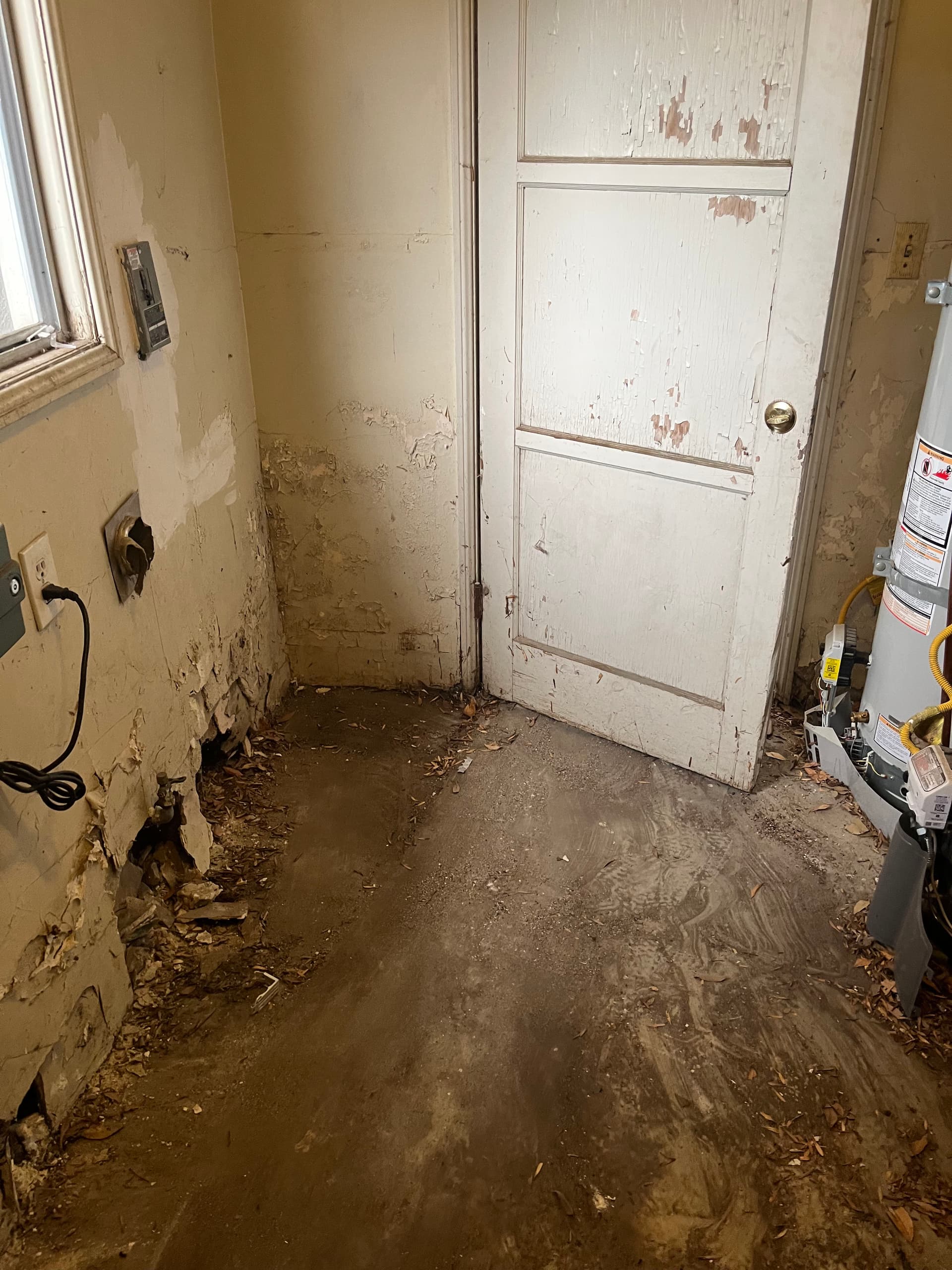 Gallery photos for Old Laundry Room Cleanout With Years of Junk Piled Up: Image #2