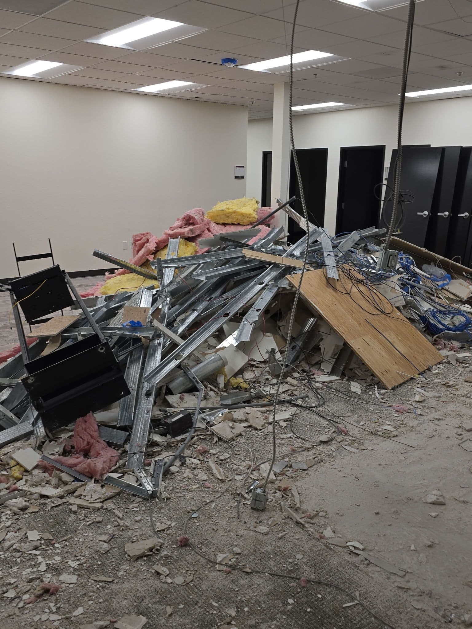 Gallery photos for Complete Office Space Transformation Before Renovation: Image #1